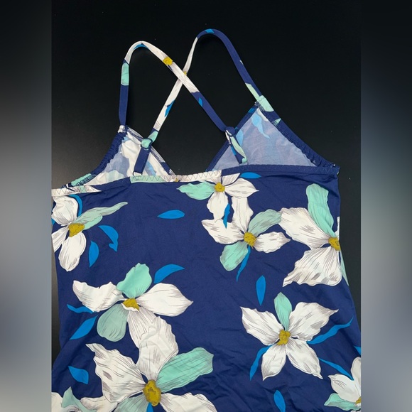 Land's End Navy floral tankini top Size 4 EUC - Picture 4 of 5